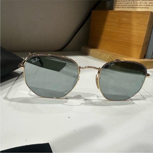 🤍Ray-Ban~Hexagonal Flat Lens Sunglasses - Picture 9 of 10